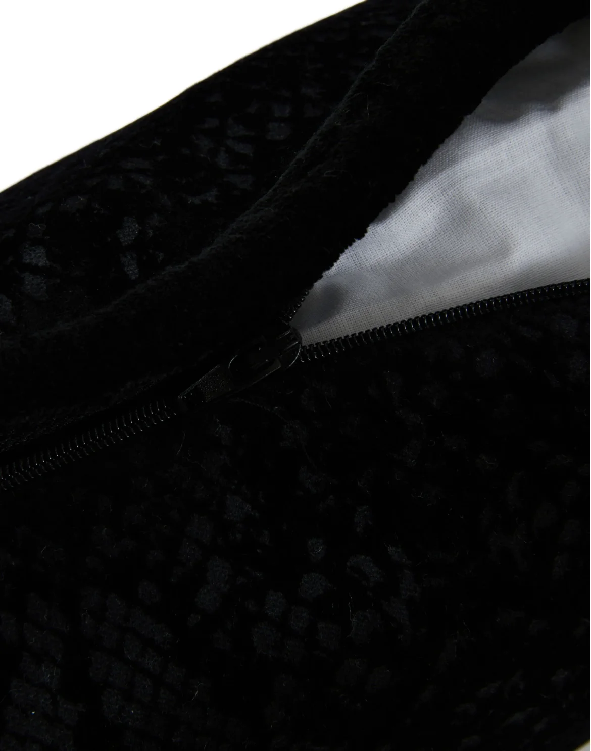 Velvet Cushion Python Print 40x40, цвет: Черный
