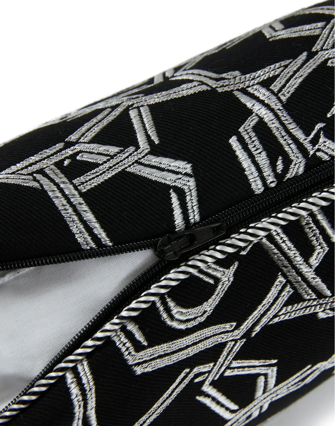 Jacquard Cushion Chains 60x60, цвет: Черный