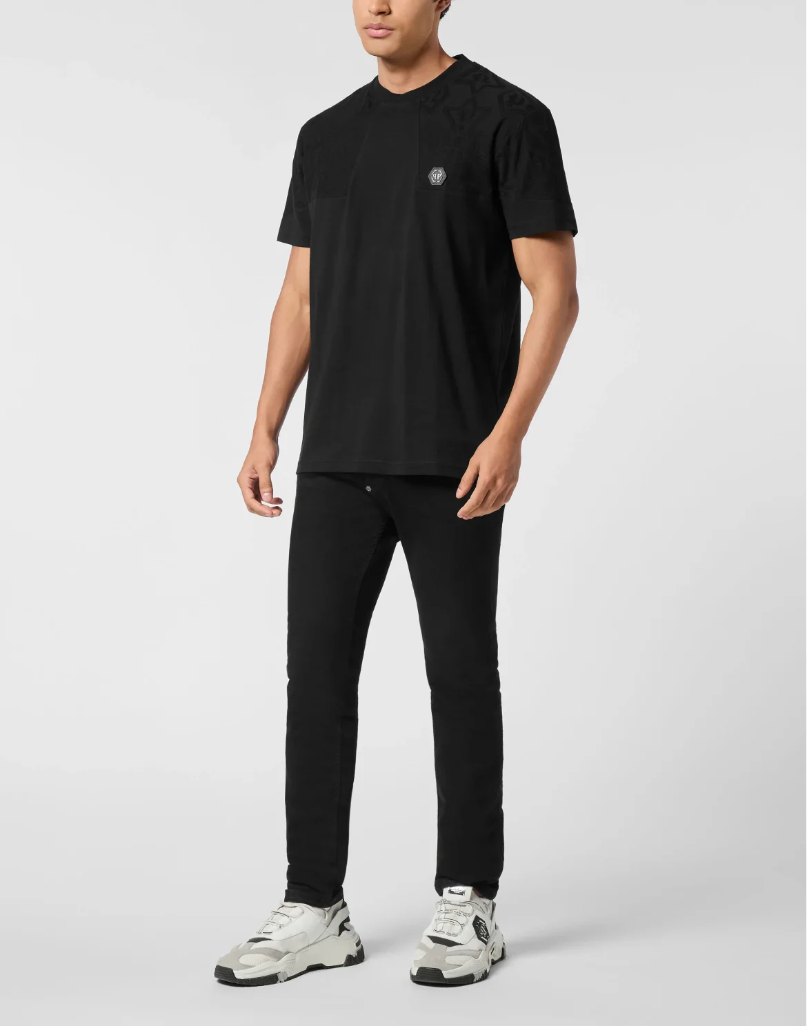 Round Neck T-Shirt Jacquard Crest Cut, цвет: Черный