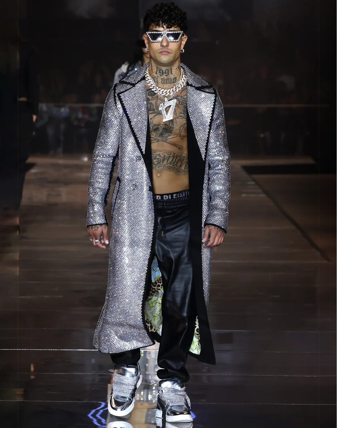 Coat Long with Crystals, цвет: Черный