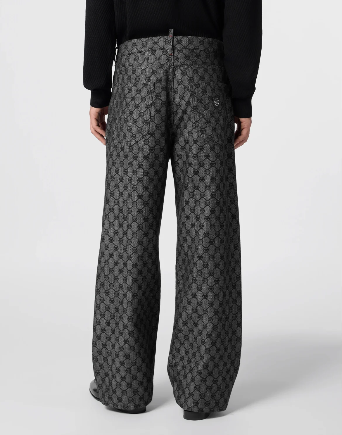 Loose Wide Fit Jeans Monogram, цвет: Черный