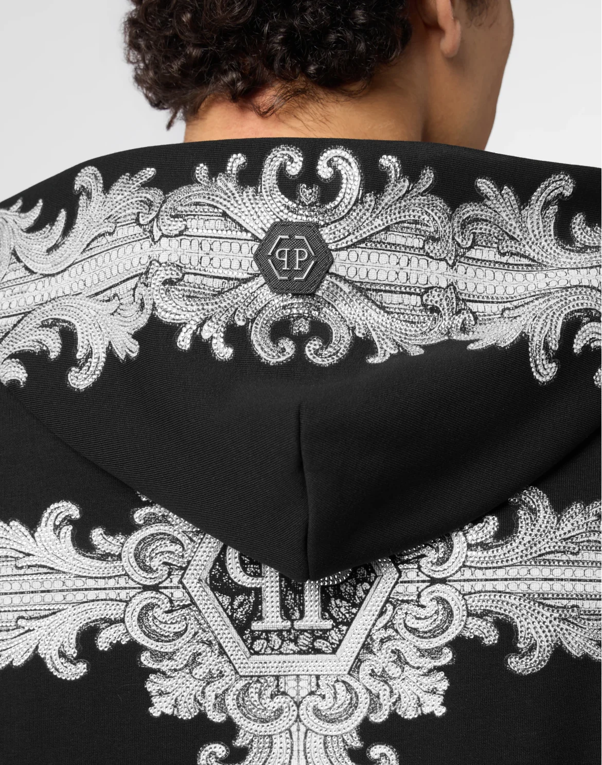 Hoodie Baroque Skull Stones, цвет: Черный