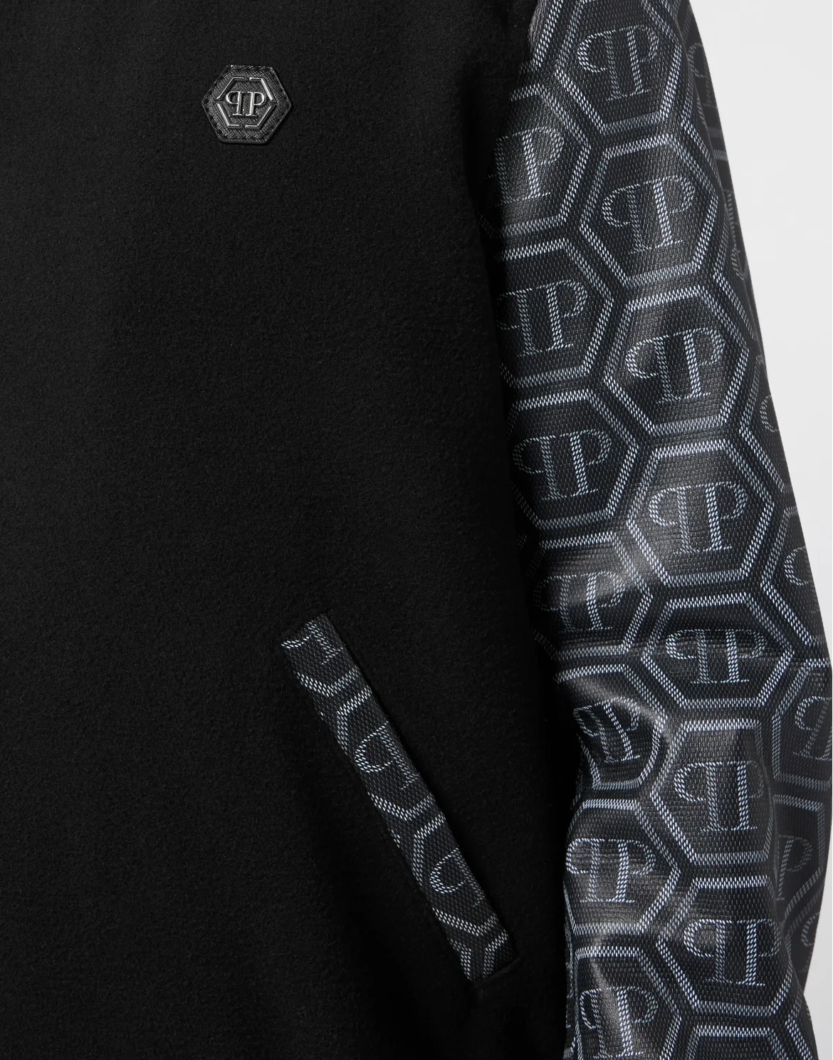 Bomber Jacket Monogram Sleeves, цвет: Черный