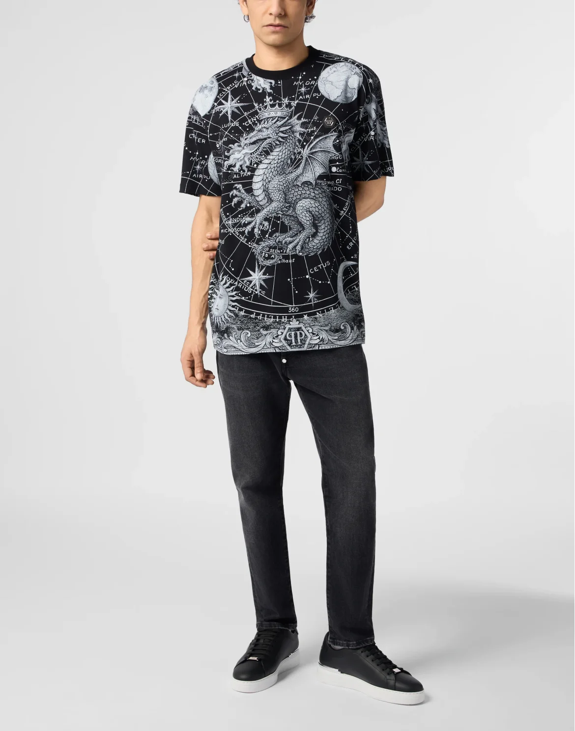 Round Neck T-Shirt All-Over Zodiac, цвет: Черный