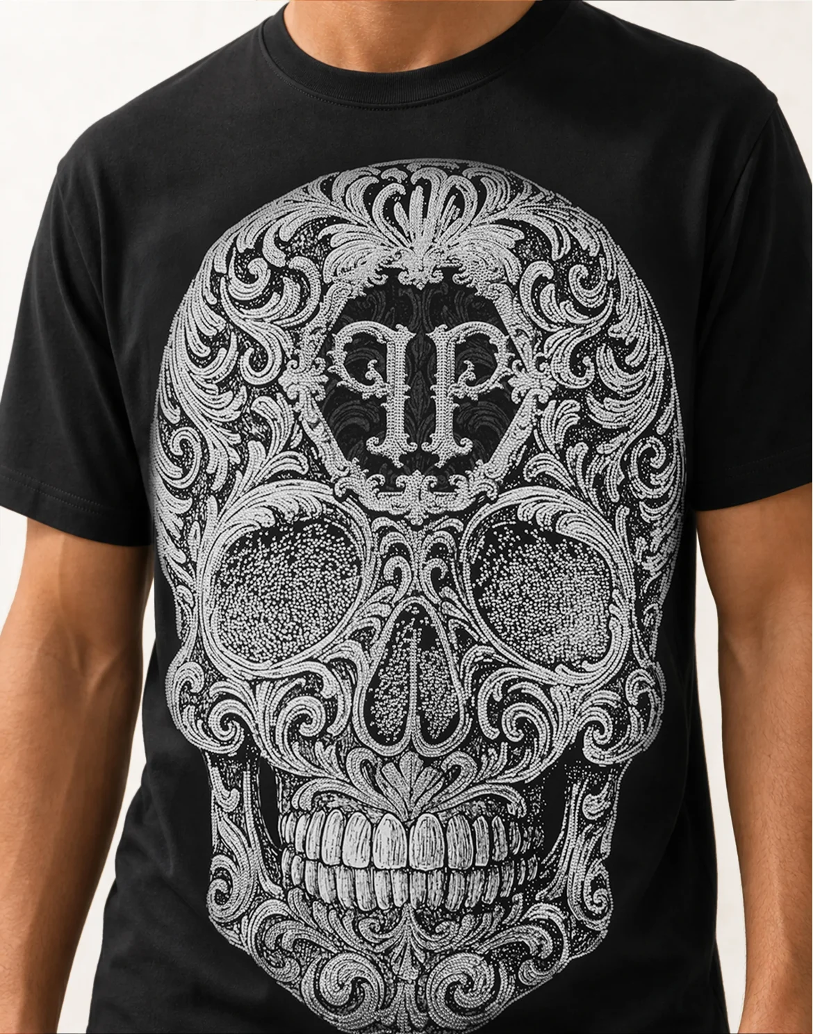 Round Neck T-Shirt Baroque Skull Stones, цвет: Черный