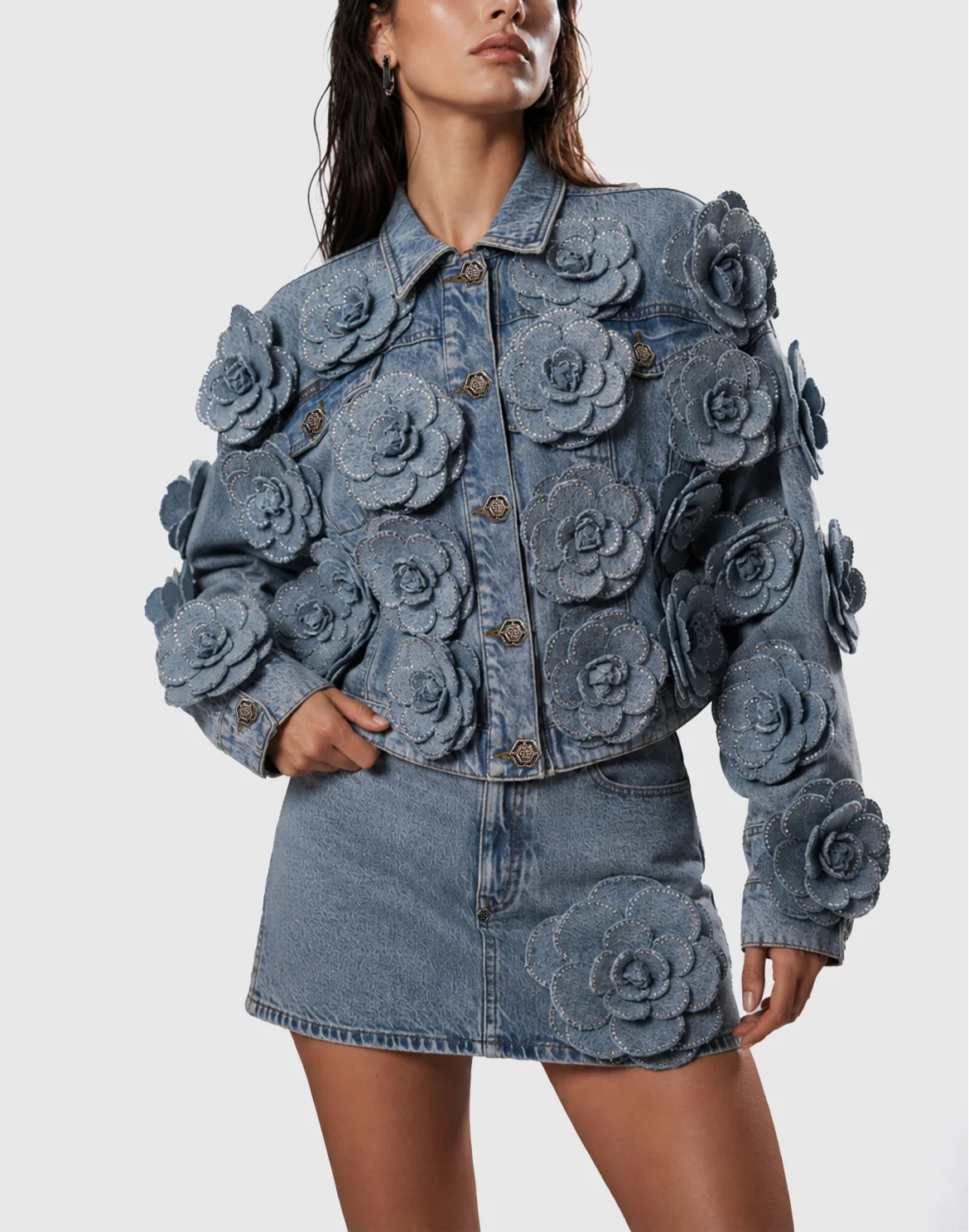 Cropped Denim Jacket All-Over Roses, цвет: Голубой