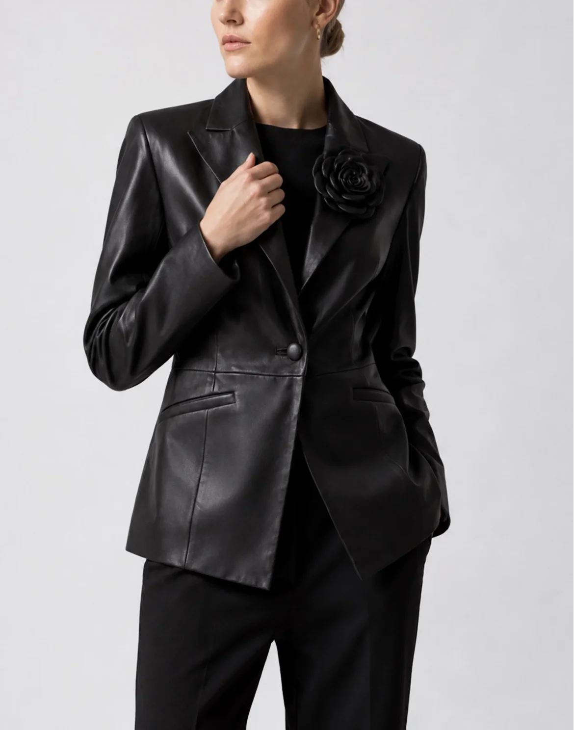 Fitted Leather Blazer Flower, цвет: Черный