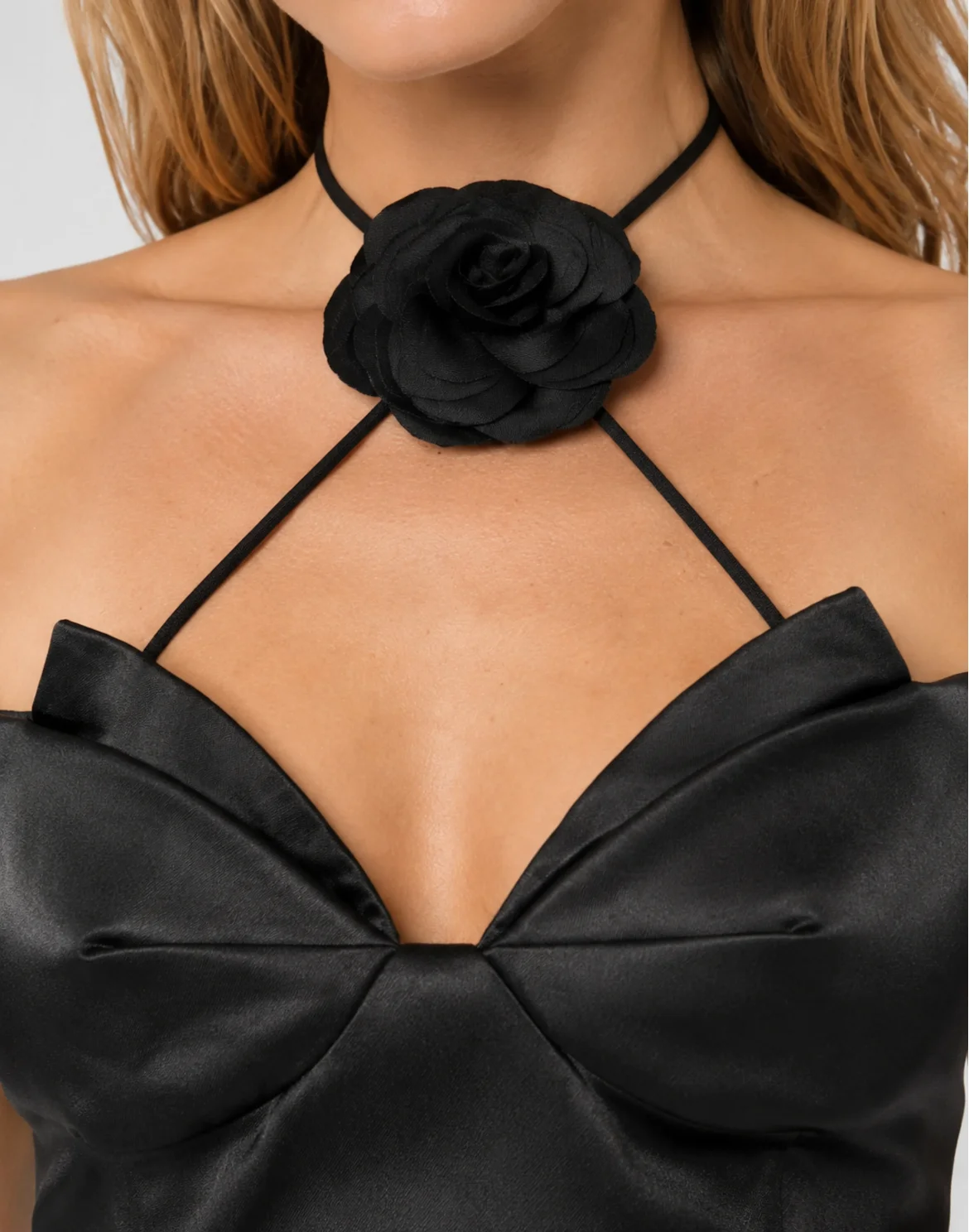 Satin Halter Top Flower, цвет: Черный