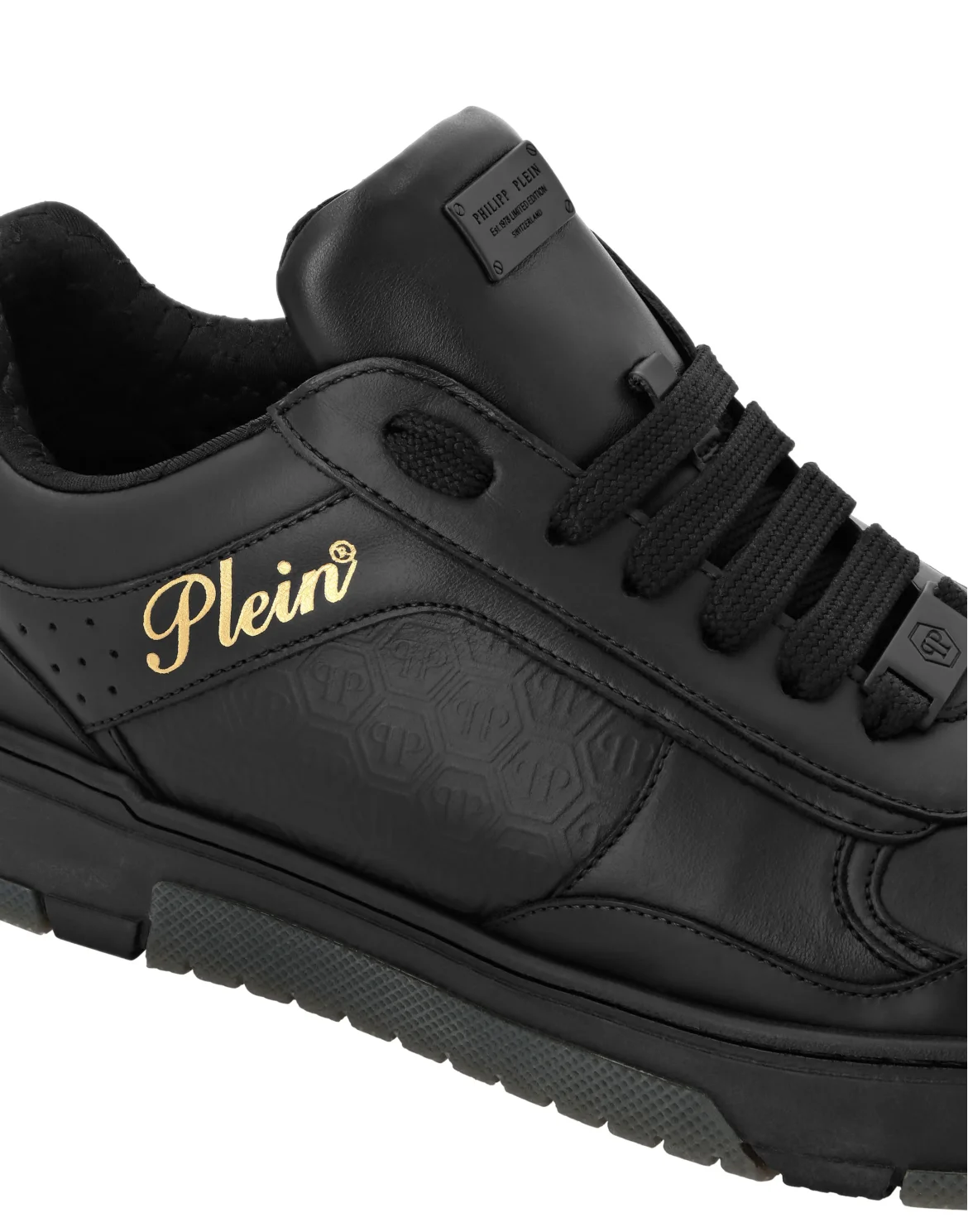 Low-Top Sneakers Nappa Suede, цвет: Черный