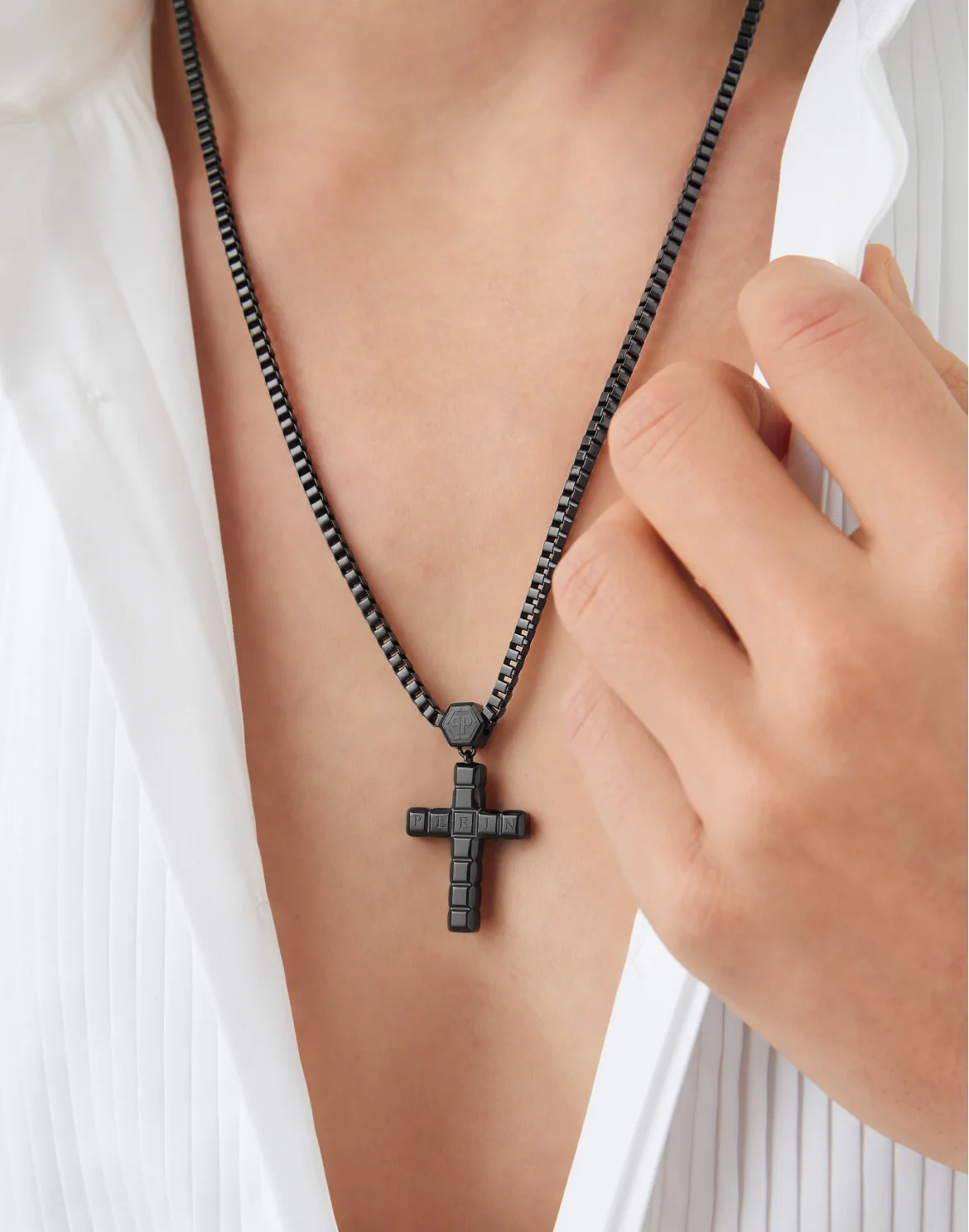Necklace PLEIN CRUCIFIX, цвет: Черный