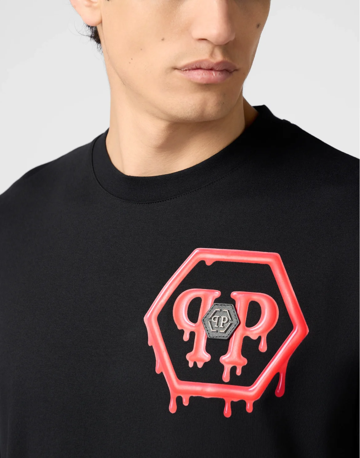 Round Neck T-Shirt Puffy Hexagon, цвет: Черный