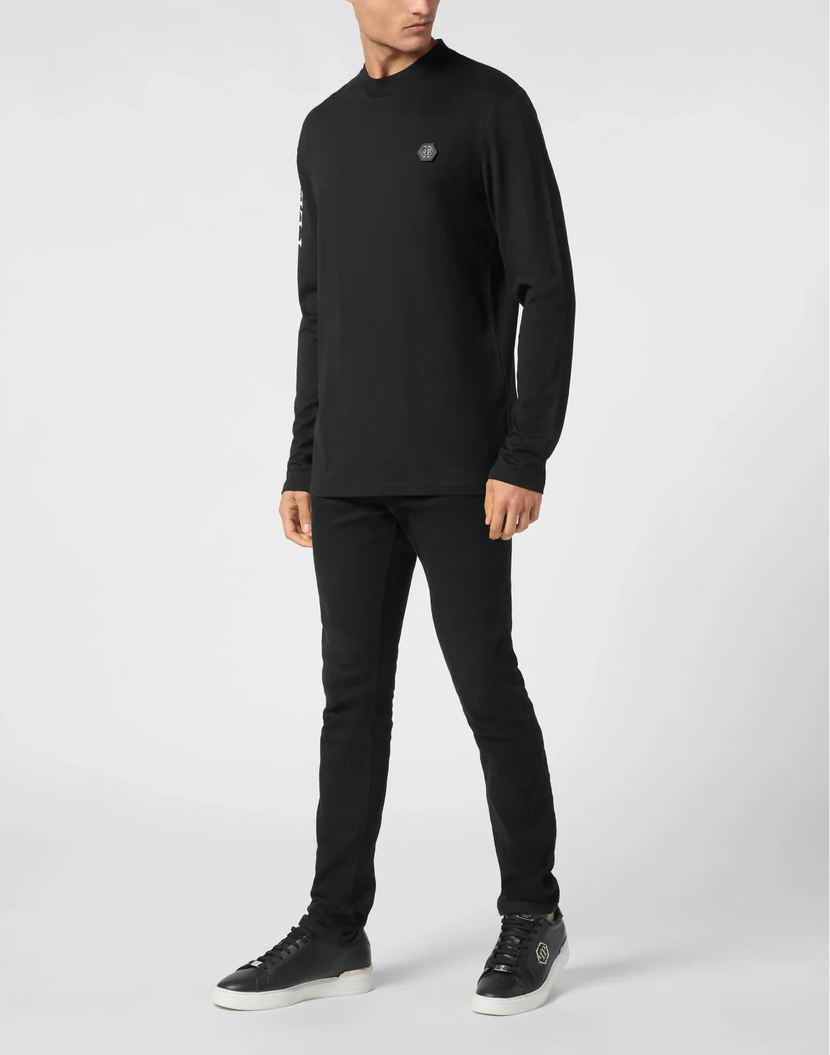 T-shirt Round Neck Long-Sleeve, цвет: Черный