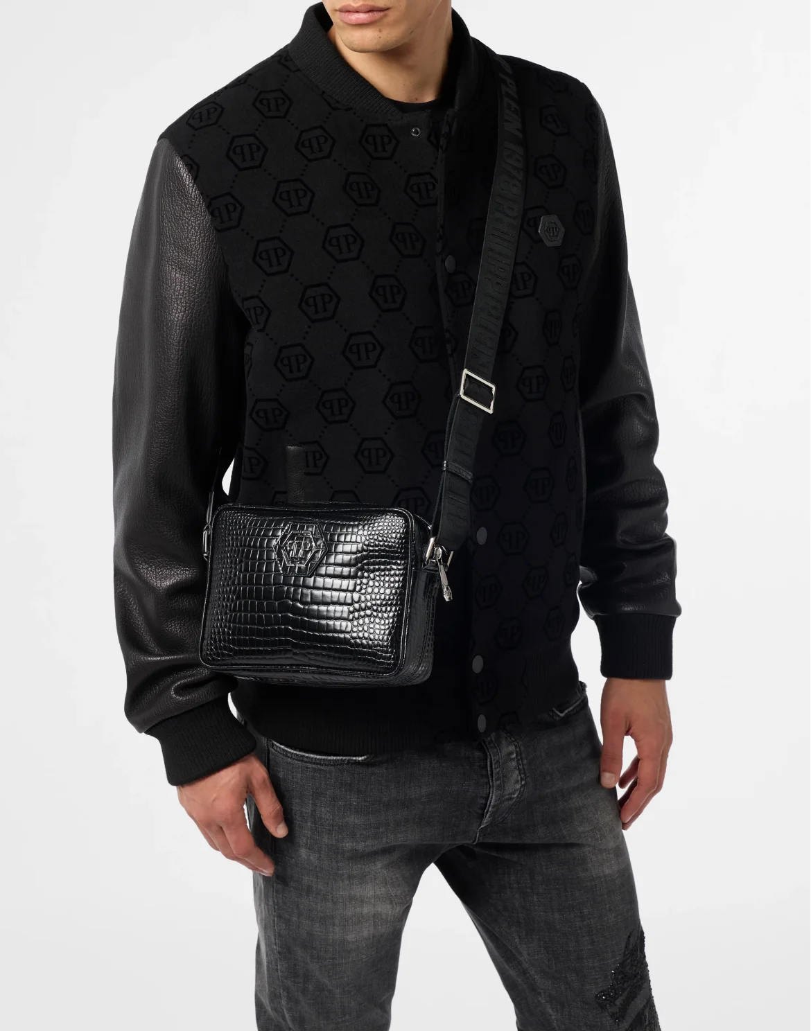 Leather Small Crossbody Bag Cocco, цвет: Черный