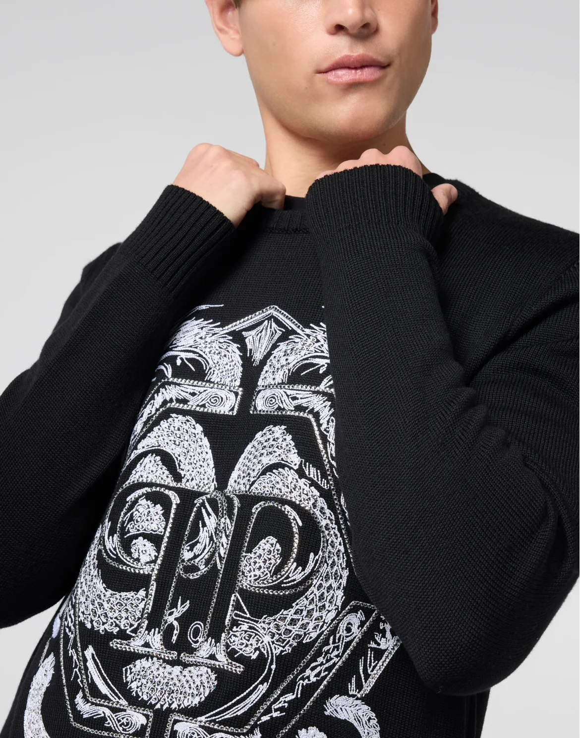 Embroidered Merino Wool Round Neck Pullover Hexagon Dragon, цвет: Черный