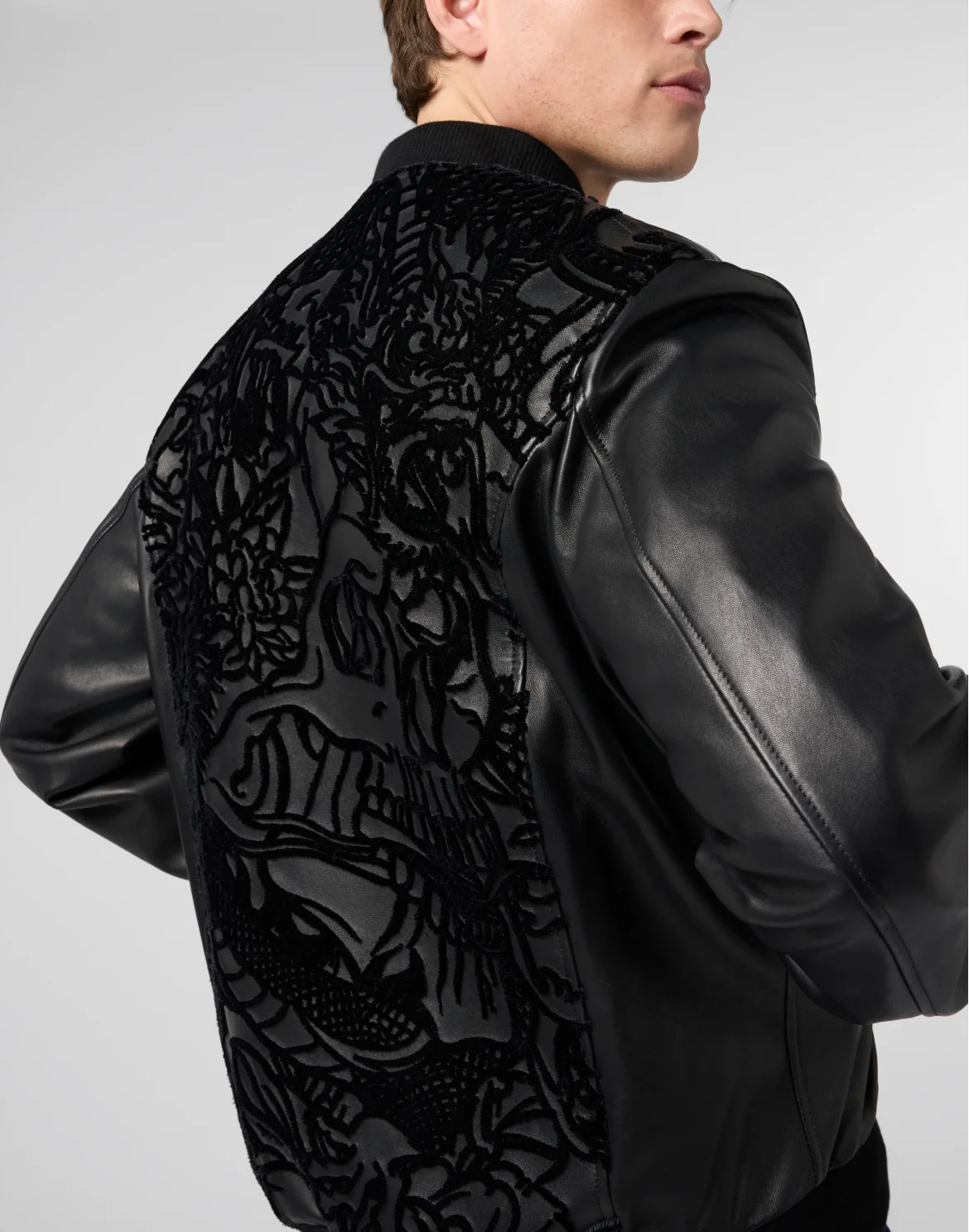 Leather Bomber Dragon Skull, цвет: Черный