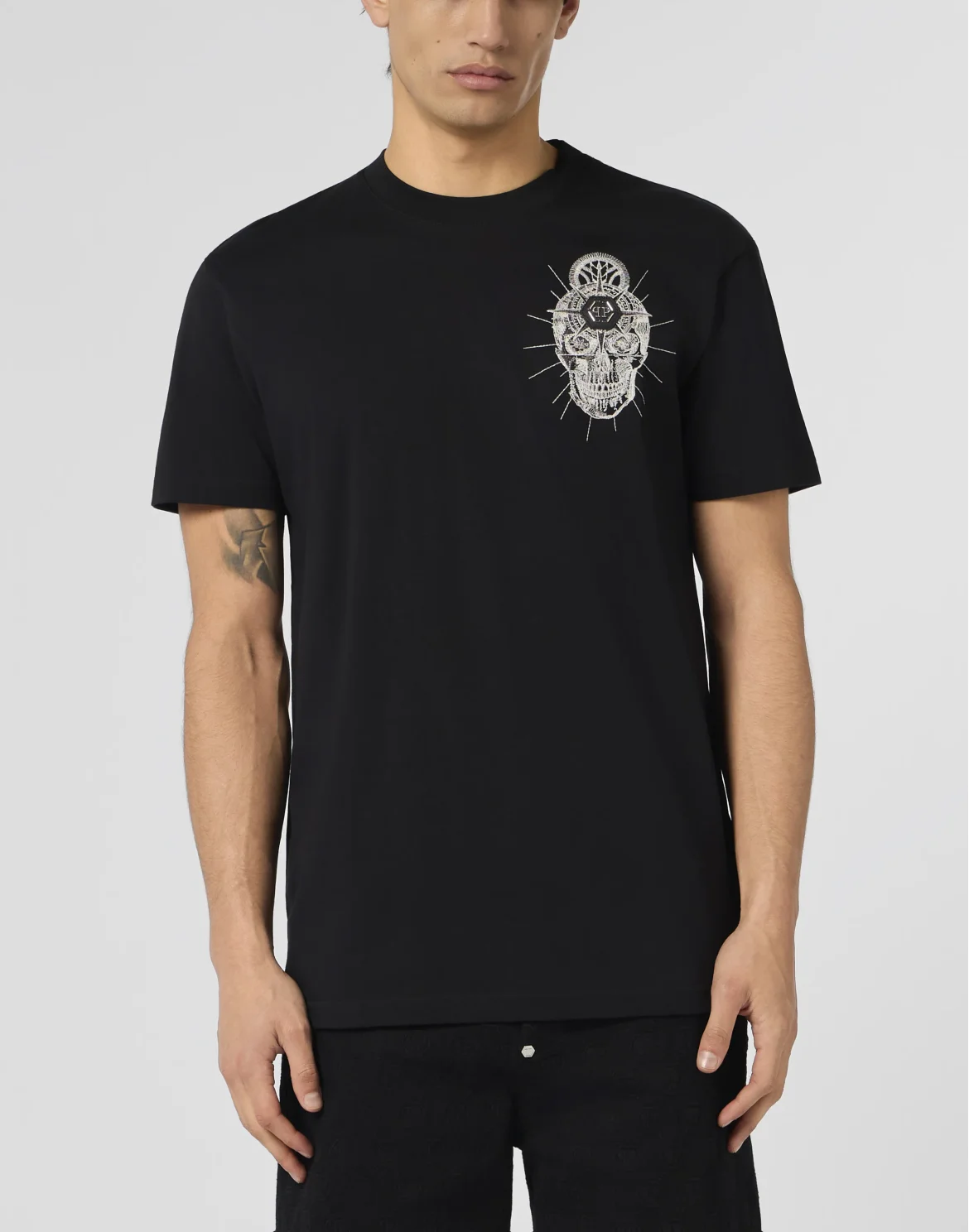 Round Neck T-Shirt Chest Embroidery Skull, цвет: Черный