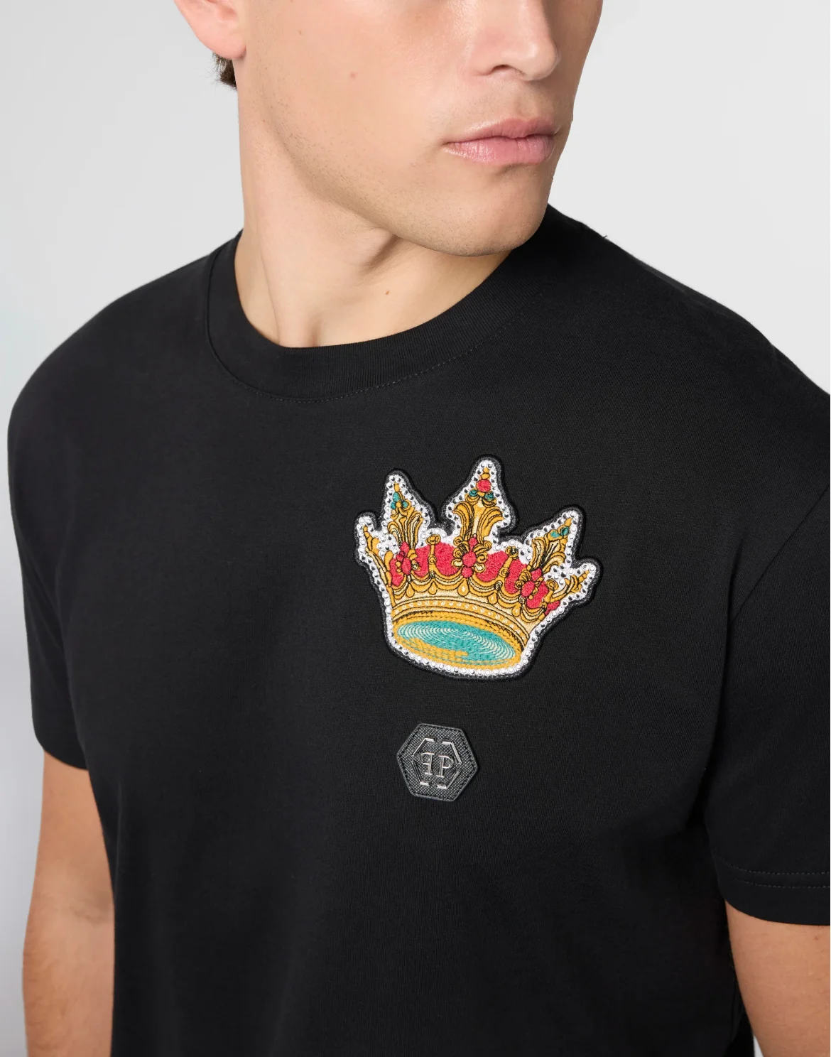 Round Neck T-Shirt Crown Crystals, цвет: Черный