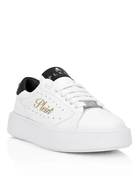 Low-Top Sneakers Signature