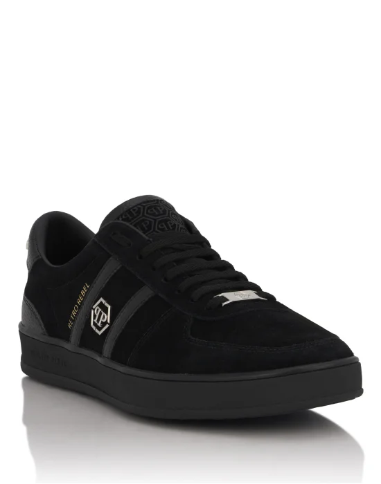 Low-Top Sneakers Retro Rebel