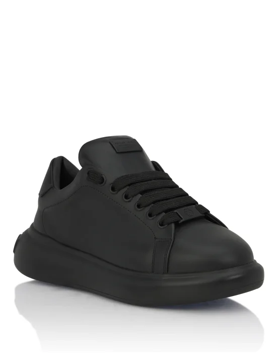 Low Top Sneakers New Basic Plein
