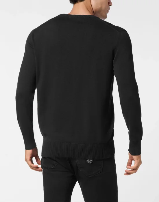 Round Neck Pullover Greatness