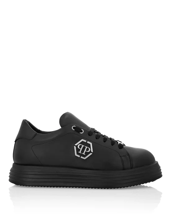 Low Top Sneakers Banks Hexagon