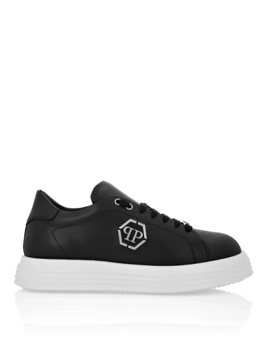 Low Top Sneakers Banks Hexagon