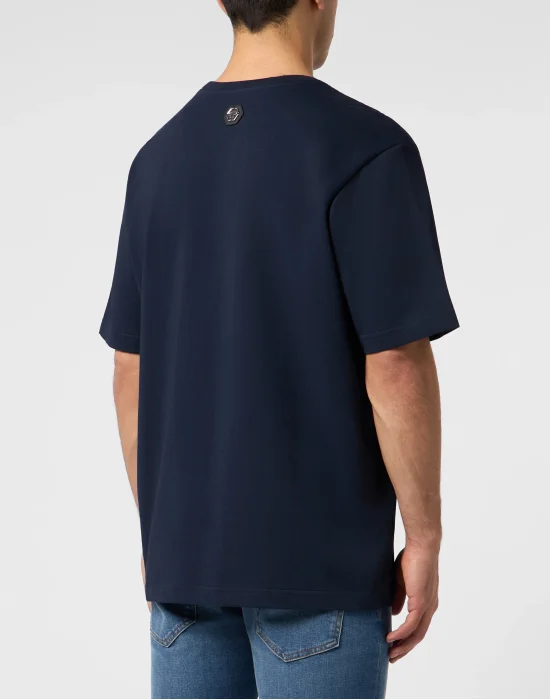 Empire Fit T-Shirt Logo