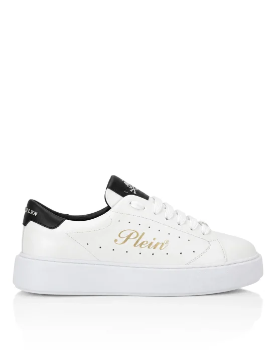Low-Top Sneakers Signature