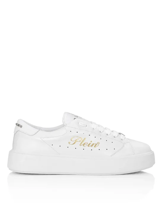 Low-Top Sneakers Signature