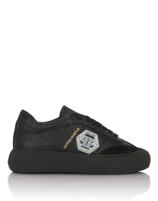 Low-Top RETRO HUSTLE