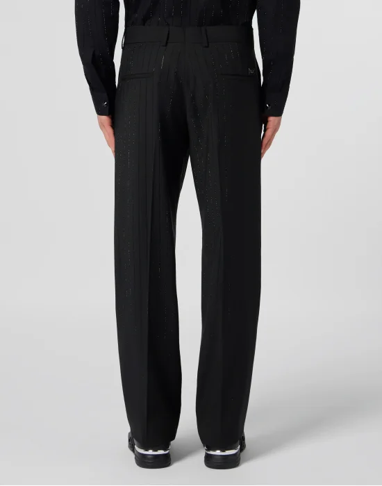 Loose Fit Trousers Degrade Stones