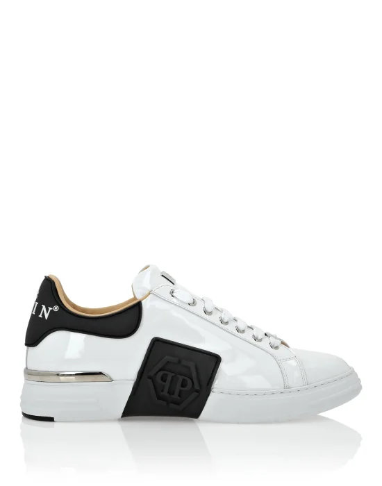 Patent Leather Lo-Top Sneakers Hexagon