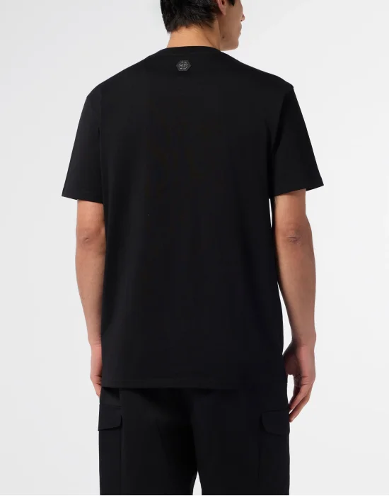 Round Neck T-Shirt Lava Skull Stones