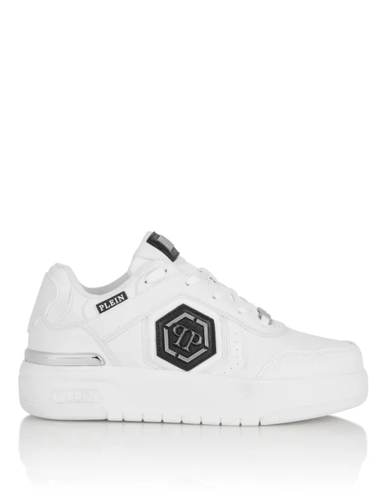Low-Top Sneakers SK8R