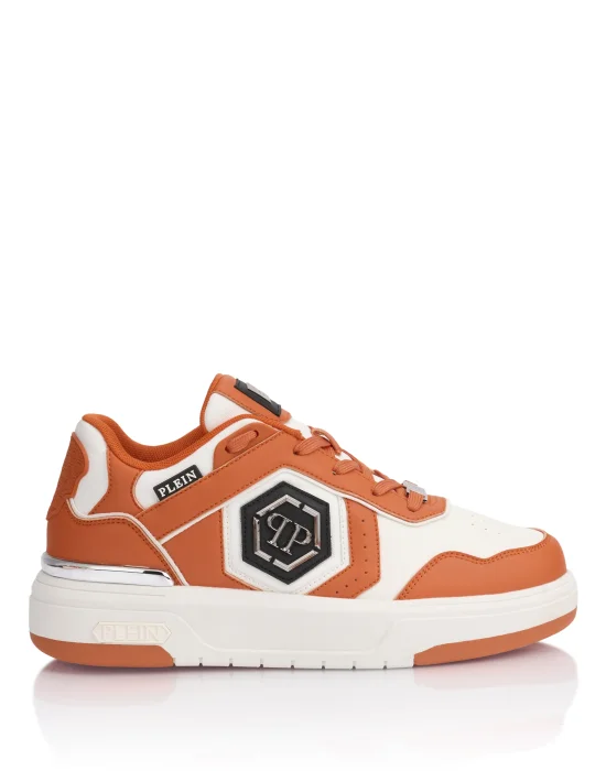 Low-Top Sneakers SK8R